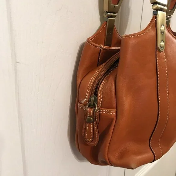 Barbara Milano Leather Shoulder Bag - Picture 7 of 14